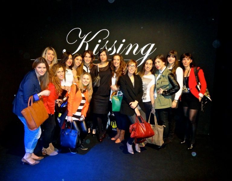 DSC04233 (Custom) DSC04233 (Custom)